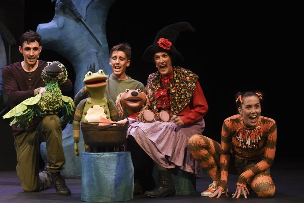 Edwin Beats, Ryan Dulieu, Cally Castell & Katie Burson In Room On The Broom Photo Heidrun Lohr