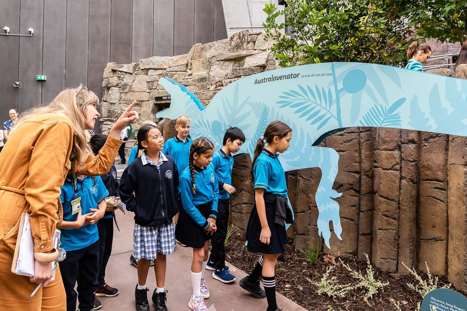 Gandel Gondwana Garden Melbourne Museum Kids and Teacher looking up