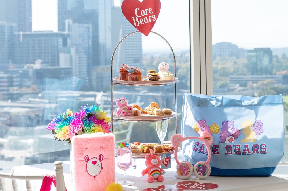 Langham HighTea CareBears. ()