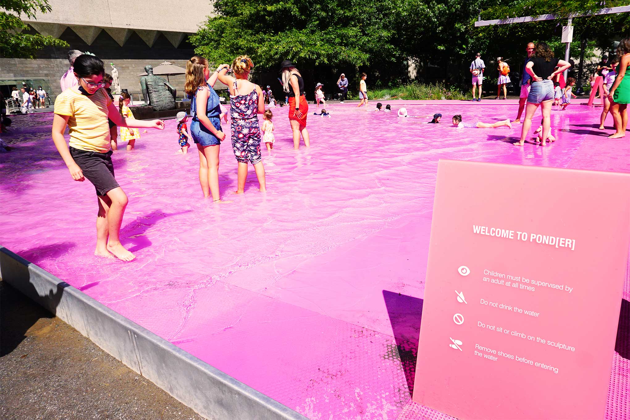 Pond[er]: The NGV’s Pink Pool