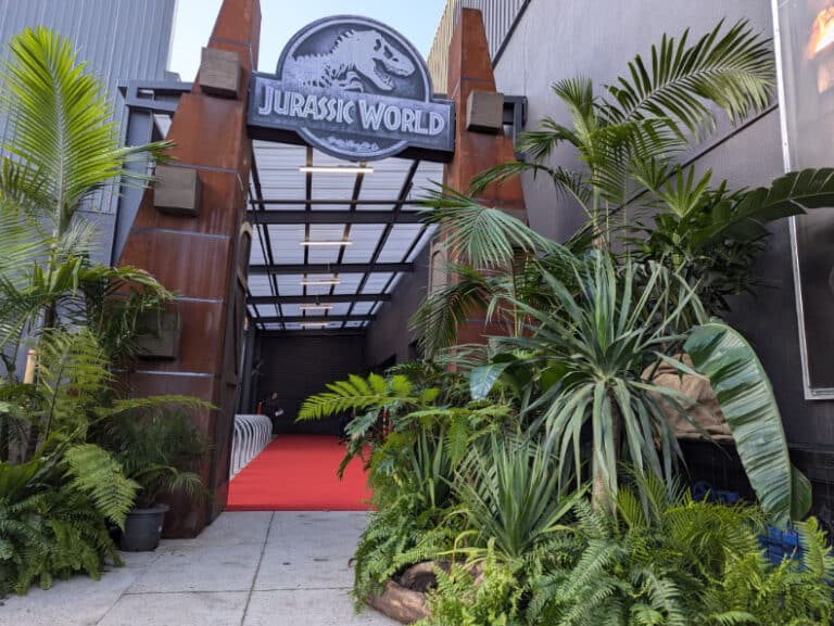 Pxl Jurassic World Exhibition Photos Amy Gardner ()