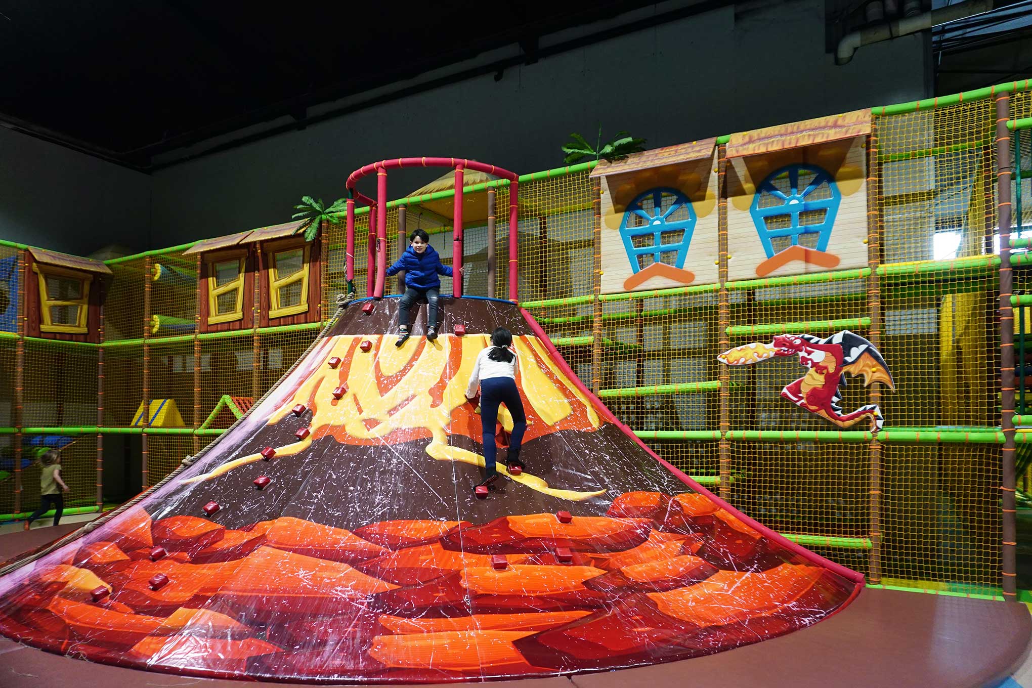 Rainbow Town Play Centre, Glen Waverley is a Huge Space for Fun!